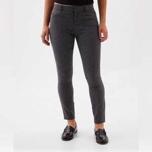 NWT GAP Skinny Ankle Pants in Bi-Stretch 🆕 
Size 8P